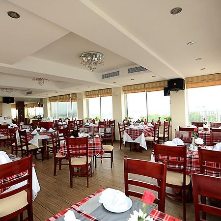 Moon View Hotel - 65 Cua Bac - By Bay Luxury Hanoi Exterior foto