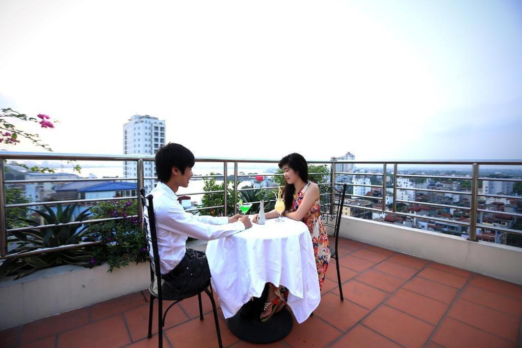 Moon View Hotel - 65 Cua Bac - By Bay Luxury Hanoi Exterior foto